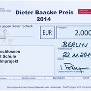 Scheck über die Preissumme (vergrößerte Bildansicht wird geöffnet)
