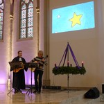 In der Kirche (vergrößerte Bildansicht wird geöffnet)