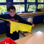Mustafa bei der Arbeit (vergrößerte Bildansicht wird geöffnet)