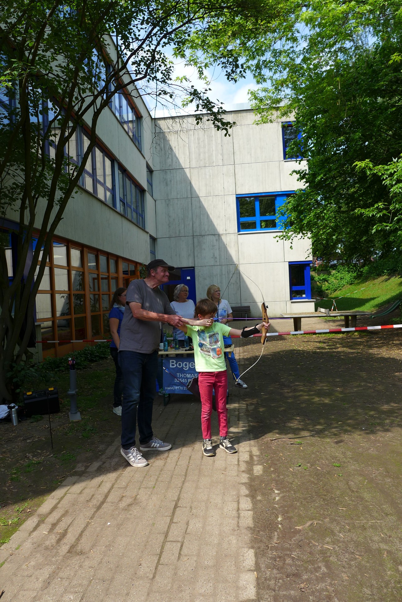 Beim Bogenschießen